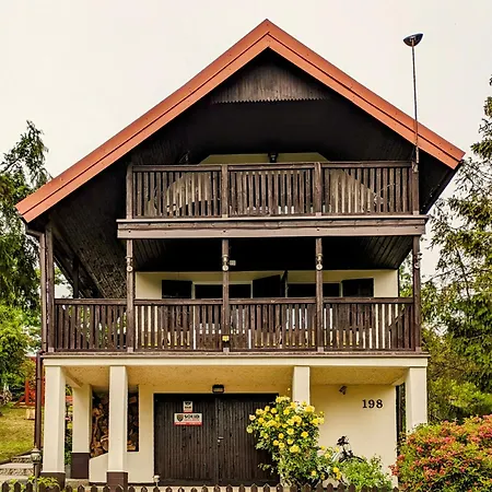 Rozany Ogrod - Dom Pod Lasem, Z Widokiem Na Jezioro I Kominkiem, Rowery, Lodka, Rowerek Wodny Ferienhaus